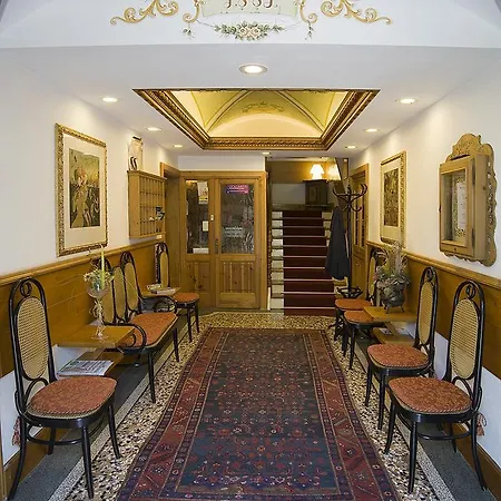 Hotel Erika 2*